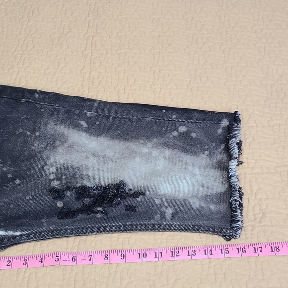 Levi's distressed 505 jean shorts size 34 - Picture 10 of 10